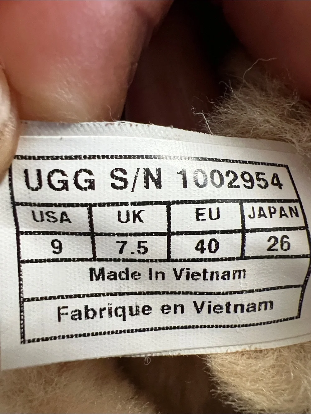 UGG Bailey Bow II Chestnut Sheepskin Boots Women’s Size 9 Suede Fur Lined